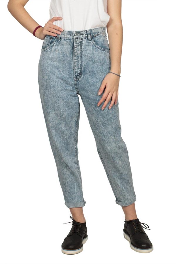 Acid wash mom jeans