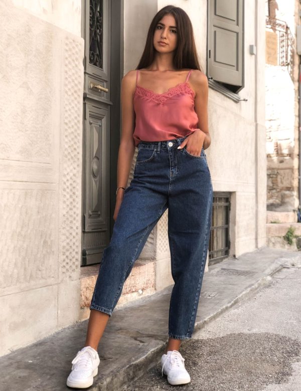 Γυναικείο μπλε τζιν Mom Fit με τσέπες HMU6820