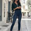 Γυναικείο μπλέ τζιν παντελόνι σωλήνας με φθορές AY164248