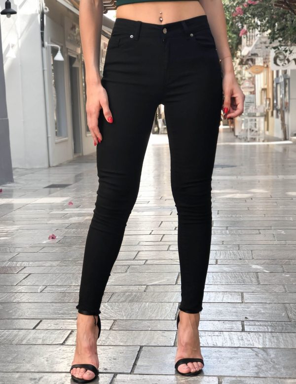 Γυναικείο μαύρο ψηλόμεσο τζιν σωλήνας με ξέφτια