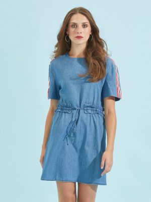 Όμορφο κοντό φόρεμα τζιν με ρίγες στα μανίκια