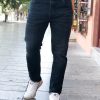 Ανδρικό σκούρο μπλε τζιν παντελόνι με ξέβαμμα