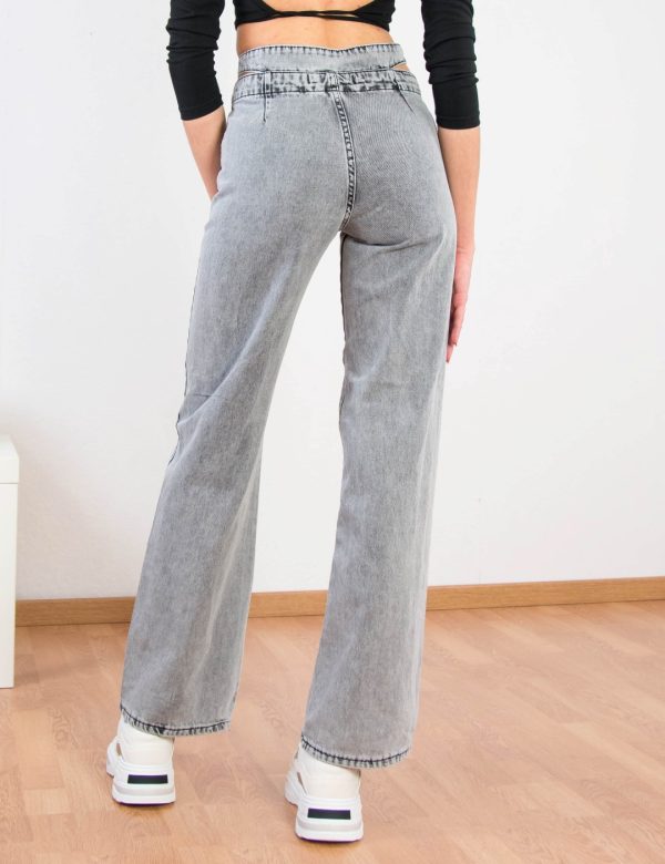 Γυναικείο γκρι τζιν παντελόνι Denim με άνοιγμα