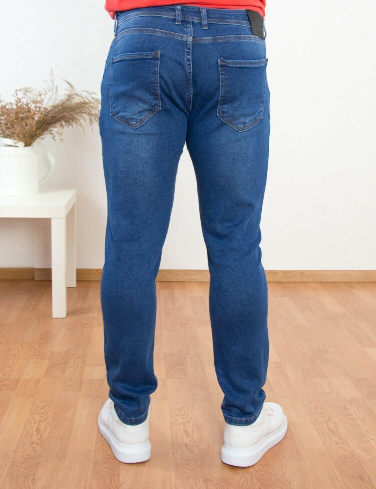 Ανδρικό μπλε τζιν παντελόνι με φθορές 1