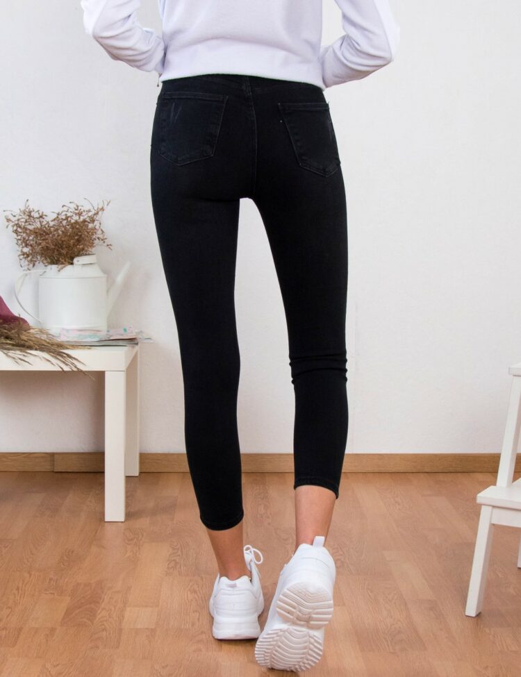 Γυναικείο ανθρακί τζιν παντελόνι με φθορές Plus Size 2