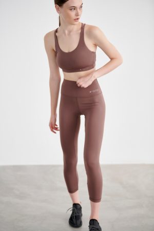 ΜΟΝΟΧΡΩΜΟ ΨΗΛΟΜΕΣΟ ΚΟΛΑΝ ΓΥΜΝΑΣΤΙΚΗΣ DRY-FIT - DARK TAUPE - 868