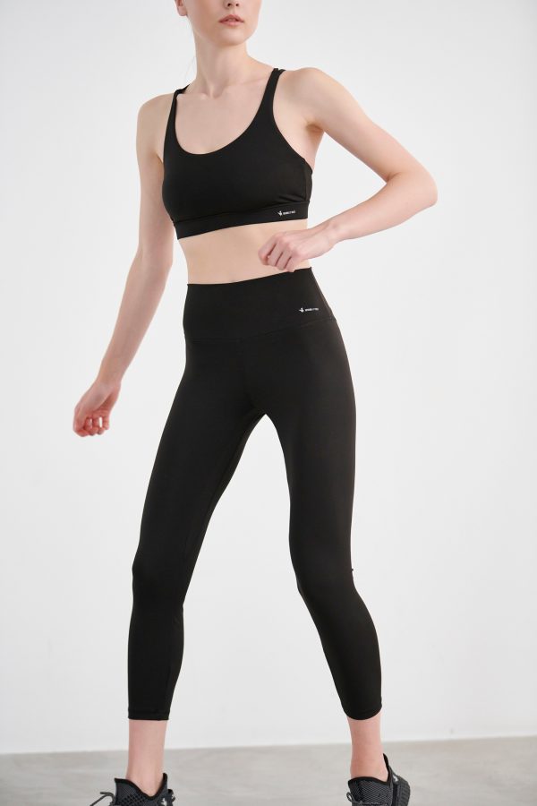 ΜΟΝΟΧΡΩΜΟ ΨΗΛΟΜΕΣΟ ΚΟΛΑΝ ΓΥΜΝΑΣΤΙΚΗΣ DRY-FIT - ΜΑΥΡΟ