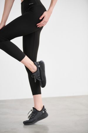 ΜΟΝΟΧΡΩΜΟ ΨΗΛΟΜΕΣΟ ΚΟΛΑΝ ΓΥΜΝΑΣΤΙΚΗΣ DRY-FIT - ΜΑΥΡΟ