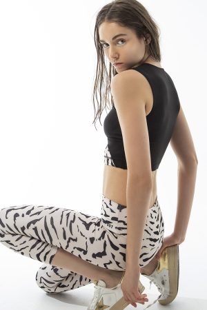 CAPRI ΚΟΛΑΝ ΓΥΜΝΑΣΤΙΚΗΣ QUICK DRY ΜΕ ΦΑΡΔΥ ΛΑΣΤΙΧΟ - ΛΕΥΚΟ ΤΟΥ ΠΑΓΟΥ CAPRI ΚΟΛΑΝ ΓΥΜΝΑΣΤΙΚΗΣ QUICK DRY ΜΕ ΦΑΡΔΥ ΛΑΣΤΙΧΟ - ΛΕΥΚΟ ΤΟΥ ΠΑΓΟΥ