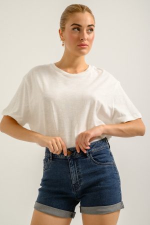 Ντένιμ σορτς με ρεβέρ (D.BLUE)