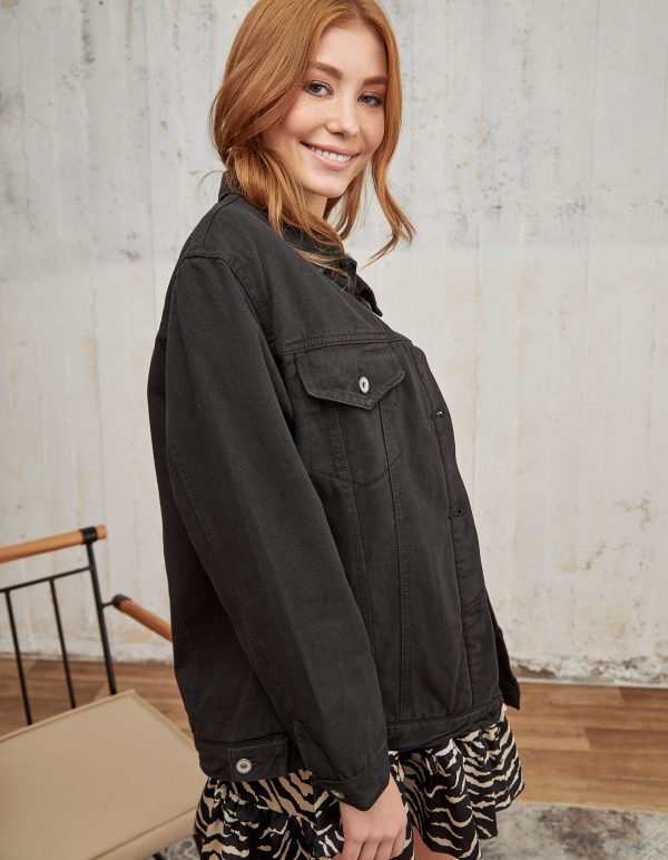 Boxy τζιν jacket με επένδυση sherpa