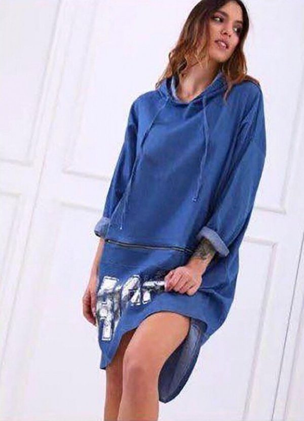 Oversize jean μπλουζοφόρεμα με κουκούλα και στάμπα