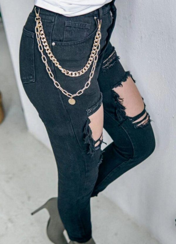 Ψηλόμεσο jean με σκισίματα και αλυσίδα στο πλάι