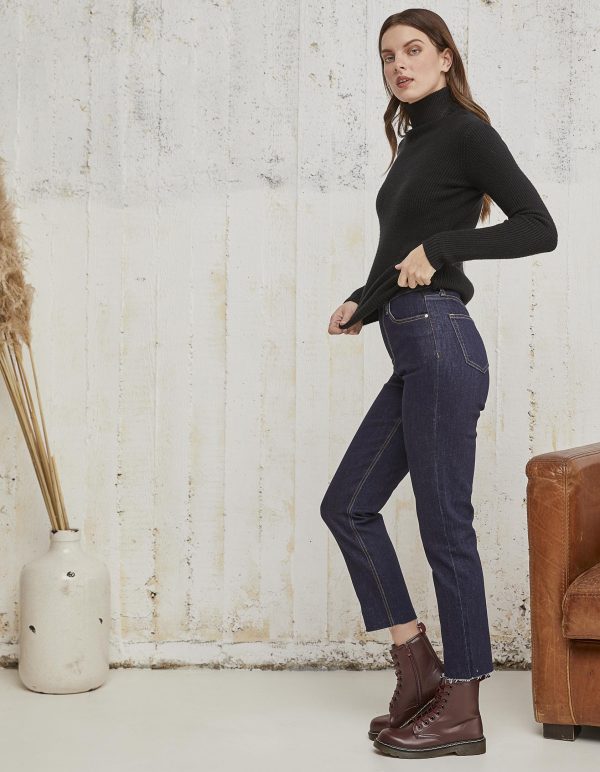 Straight ψηλόμεσο εφαρμοστό jean
