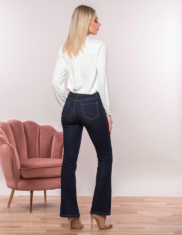 Τζιν καμπάνα σε σκούρο denim
